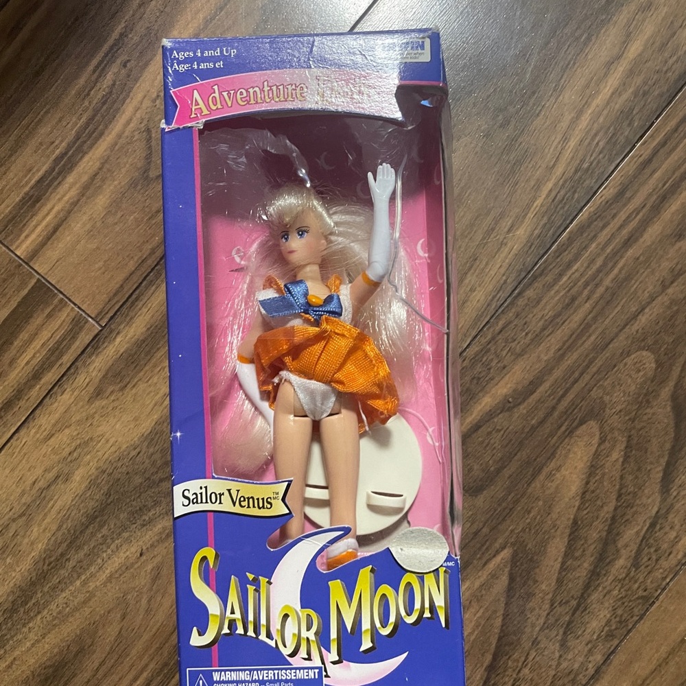 Sailor Moon Adventure Doll - Sailor Venus